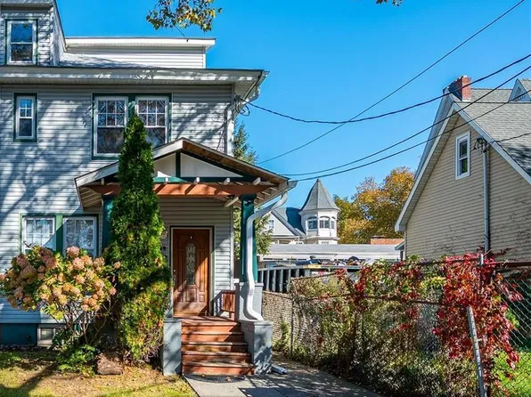 82 Lewis St, Perth Amboy, NJ 08861