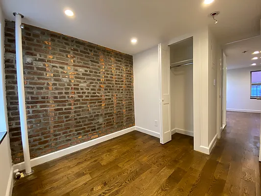 Rented by AZ REALTY NYC LLC | media 11