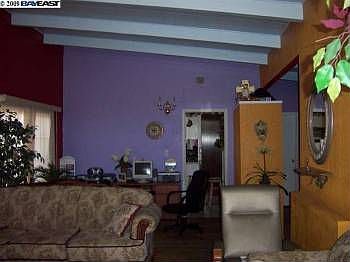 2nd image of 323 Rivercrest Ln