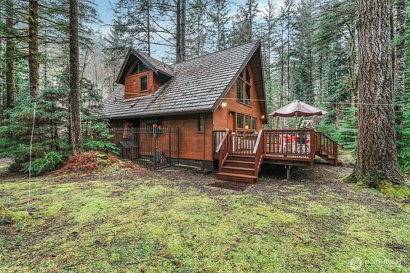 2nd image of 15202 Washougal River Road