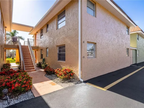 1400 Pompei LN #23, NAPLES, FL 34103