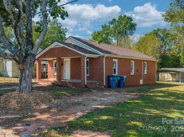 728 21st St SW, Hickory, NC 28602