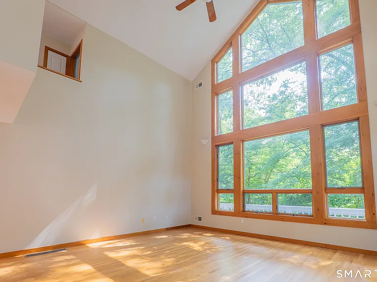 32 Horseshoe Ridge Rd — Photo 8