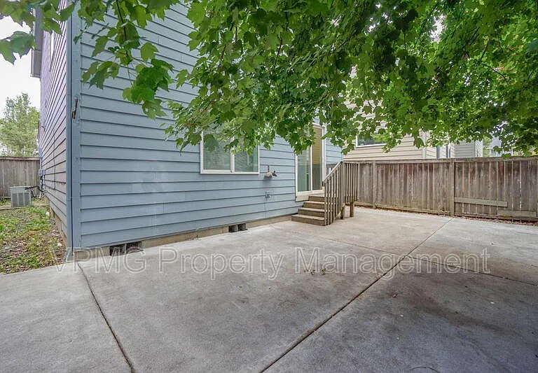 423 NW 153rd St — Photo 35
