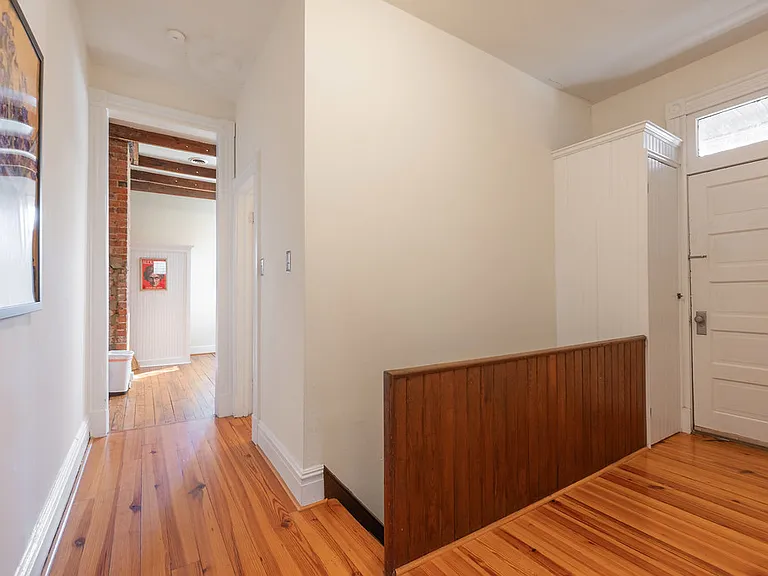 113 N Robinson St — Photo 10