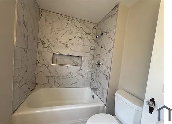3 bed, $1,900 — Photo 3
