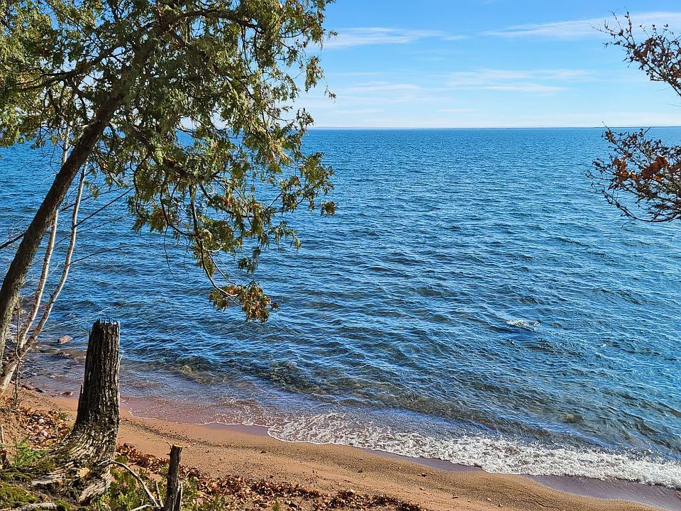 657 Spruce Ln, La Pointe, WI 54850 Zillow