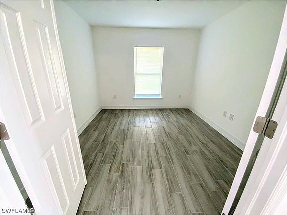 5th image of 1513-1515 Gilbert Ave S