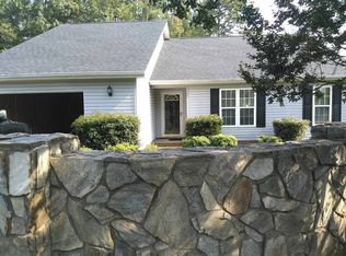 3200 New Hampshire Dr, Charlotte, NC 28227