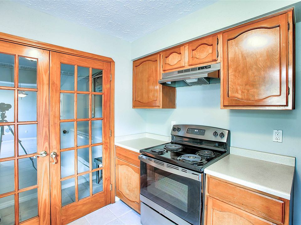 1st image of 19702 Bolton Bridge Ln
