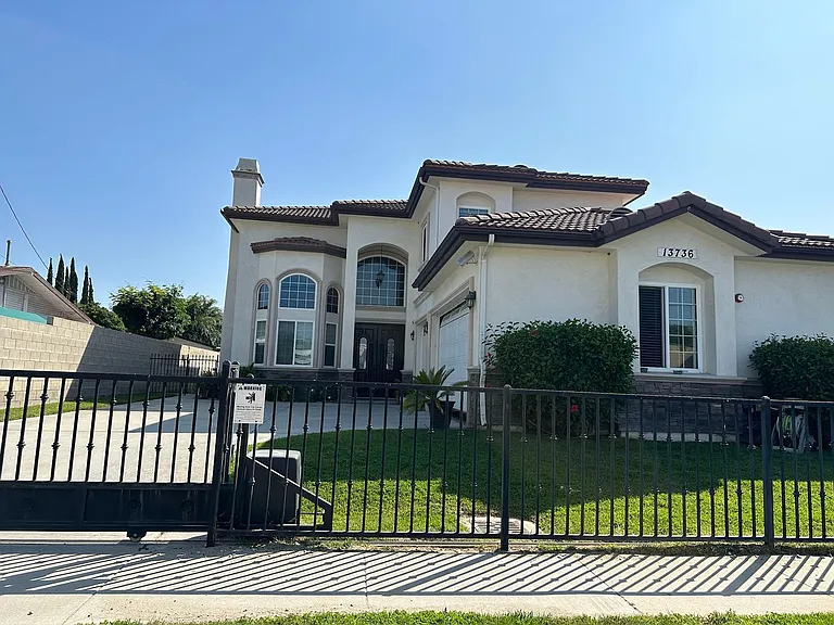 13736 Monterey Ave — Photo 1