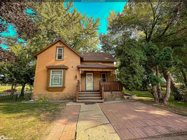 212 7th St, Kensett, IA 50448