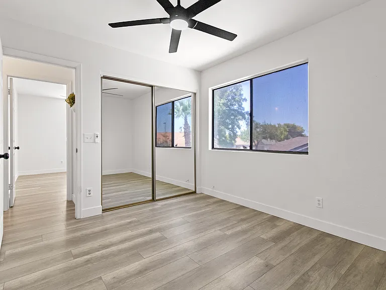 1436 E Kent Ave — Photo 17