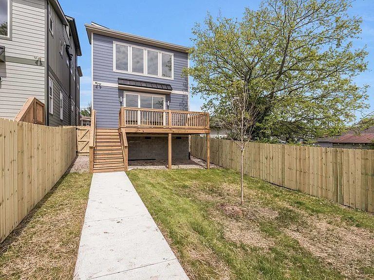 3203A Resha Ln — Photo 51