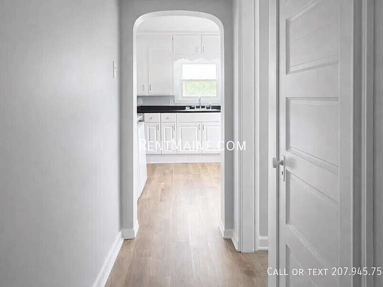 11 Somerset St #2 — Photo 2