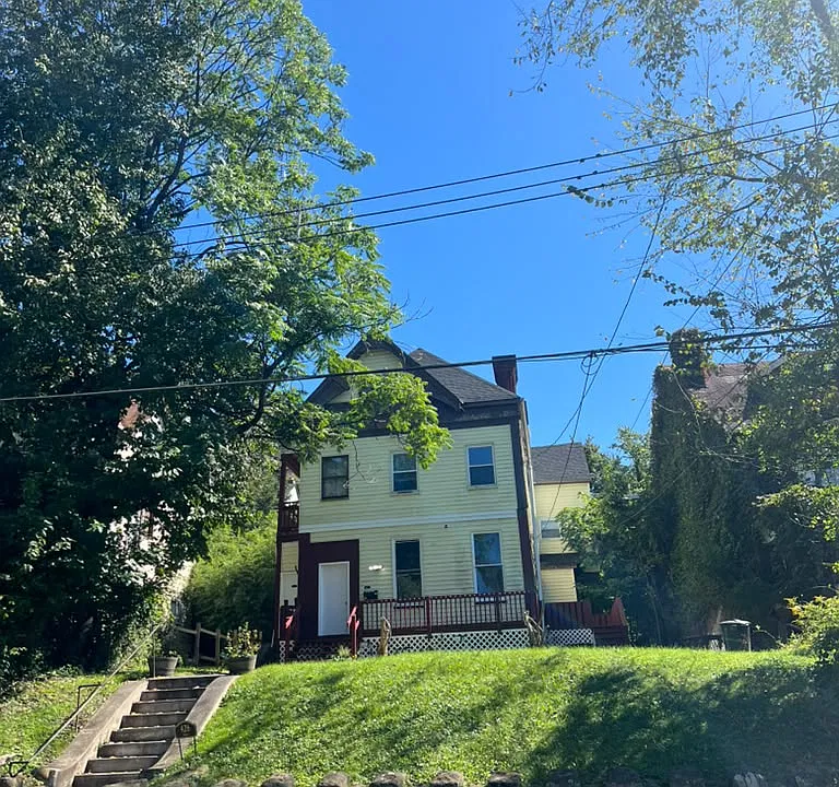 426 Ella St #1