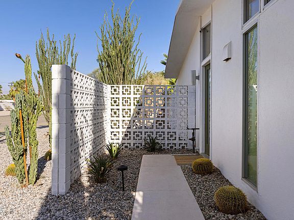 4th image of 795 E Racquet Club Rd