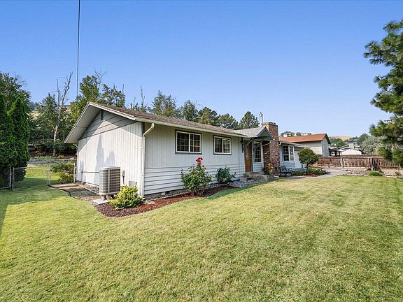 3rd image of 4317 Ironton Dr