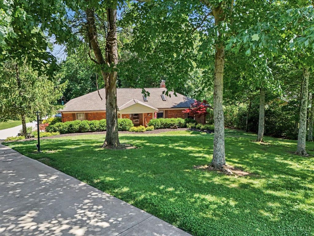 8393 Bridgetown Rd, Cleves, OH - View 2