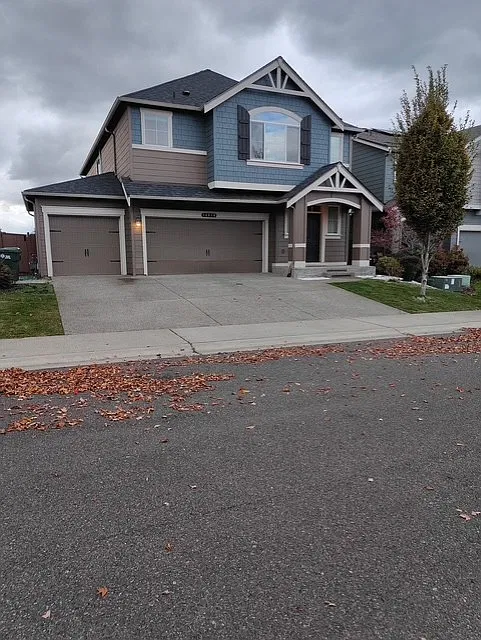 5 bed, 2566 sqft, $3,500 — Photo 1