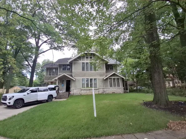 2364 S Strathmore Cir, Memphis, TN 38112