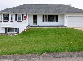 338 Goldenview Dr, Battle Creek, MI