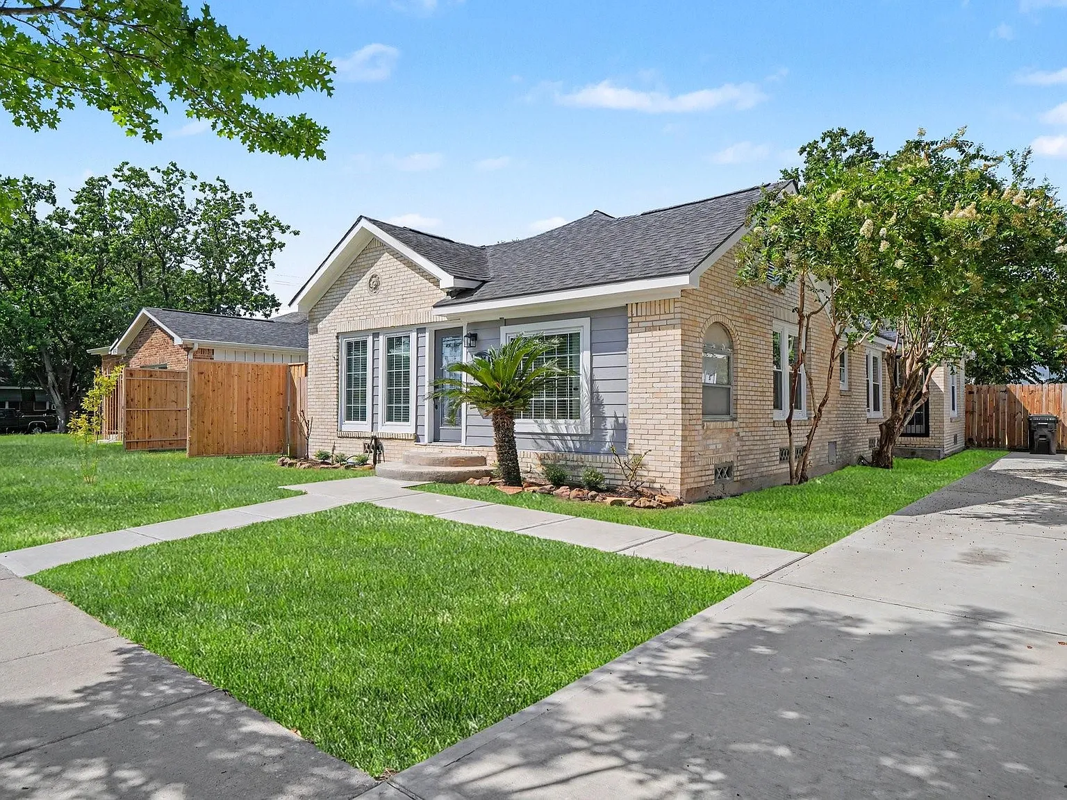 3 bed, 2.0 bath, 1531 sqft, $2,000 — Photo 2