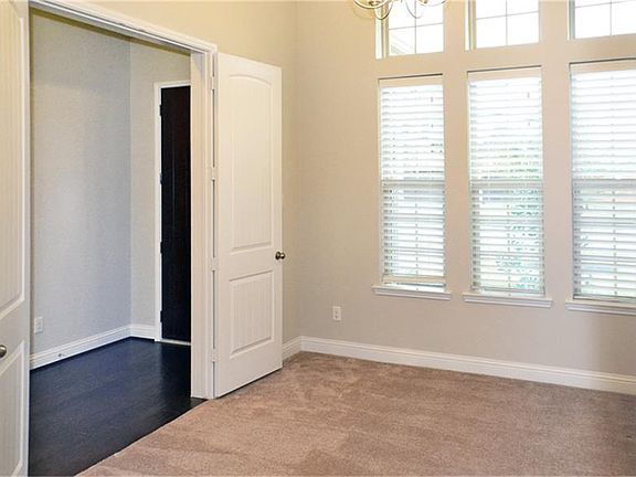 5th image of 9613 Live Creek Ln