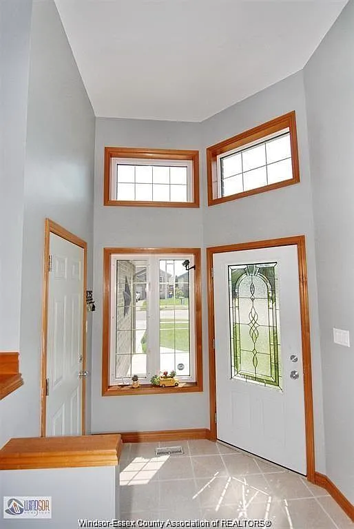 4 bed, $2,600 — Photo 4