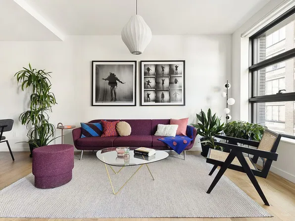 547 W 47th St #501, New York, NY 10036