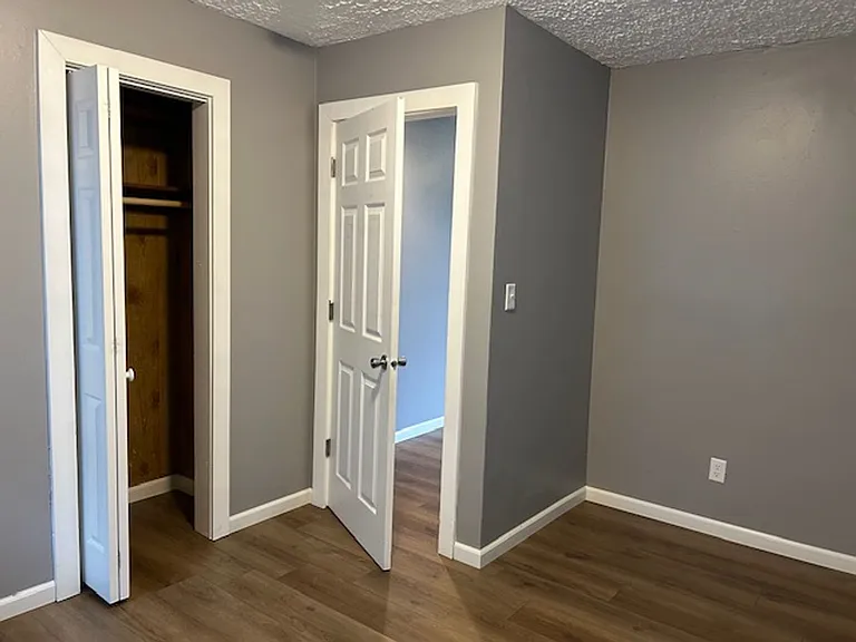 111 N Smithville Rd — Photo 11