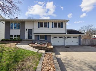 7216 Prairie Ave, Urbandale, IA 50322