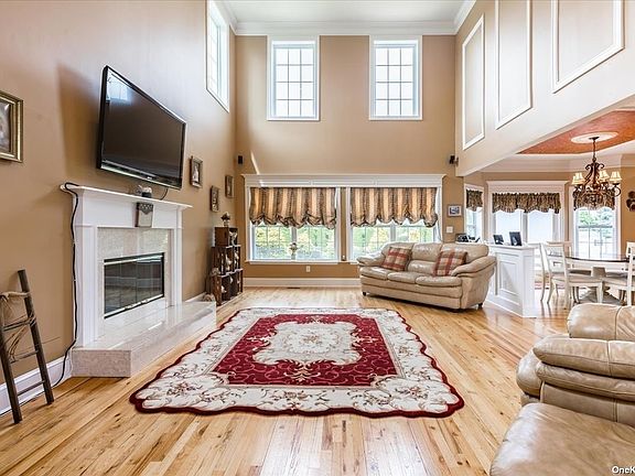 4th image of 20 Redwood Ln