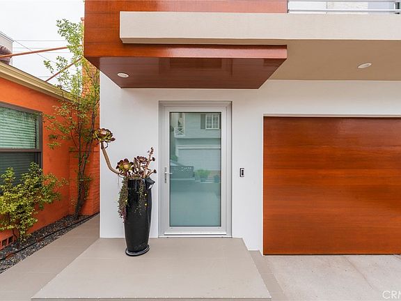2nd image of 420 28th St