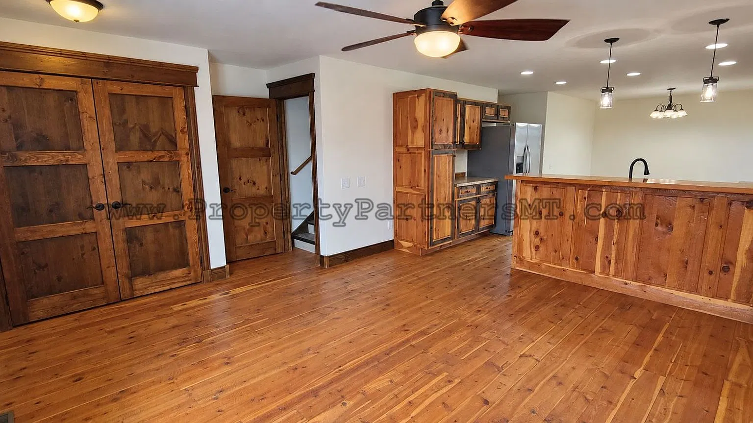 Beautiful Newly Remodeled House! — Photo 2