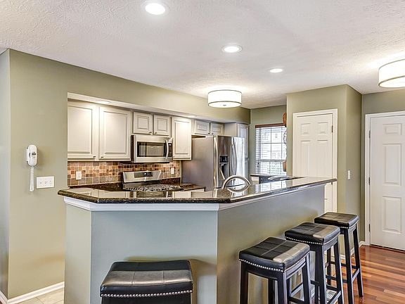 5th image of 6515 Upper Lake Cir