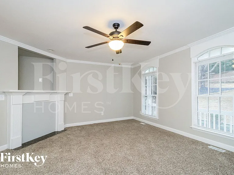 4025 Lofter Ct — Photo 3