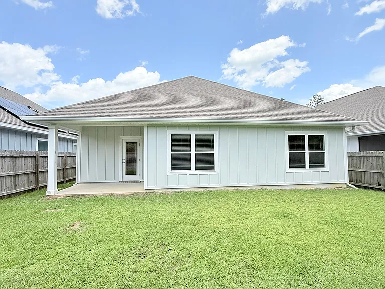 5733 Danbury Blvd — Photo 15
