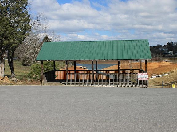 5th image of Cypress Dr