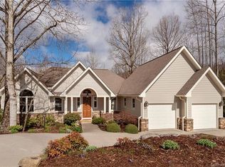 3539 Cummings Cove Pkwy, Hendersonville, NC 28739