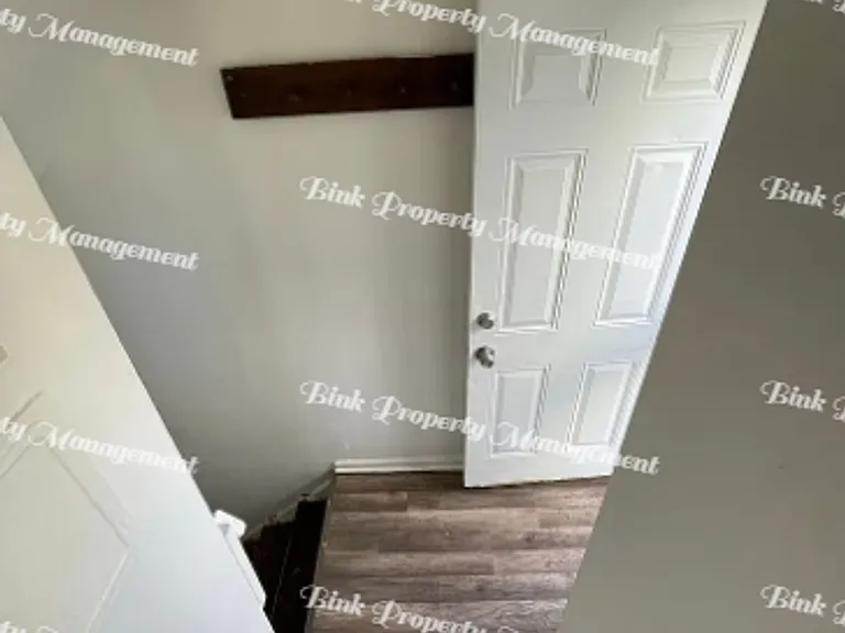 20277 Ferguson St — Photo 13