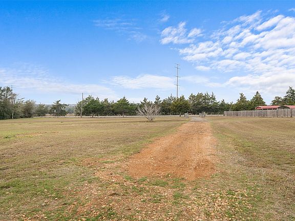 4th image of 964 E Fm 389