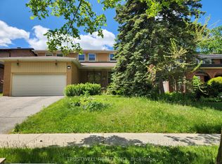28 Robinter Dr, Toronto, ON M2M3R2