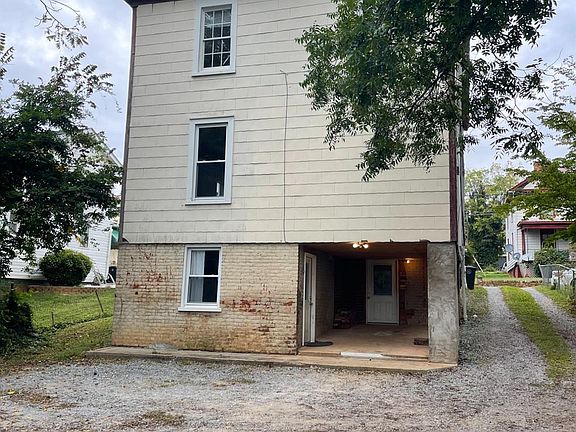 3rd image of 1107 Early St #127