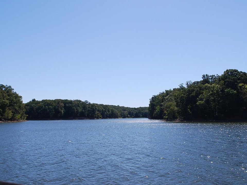 2nd image of Donaldson Shore Dr