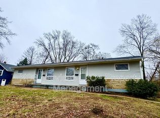 202 NW 22nd St, Blue Springs, MO 64015