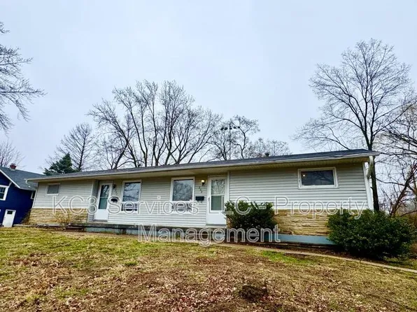 202 NW 22nd St, Blue Springs, MO 64015