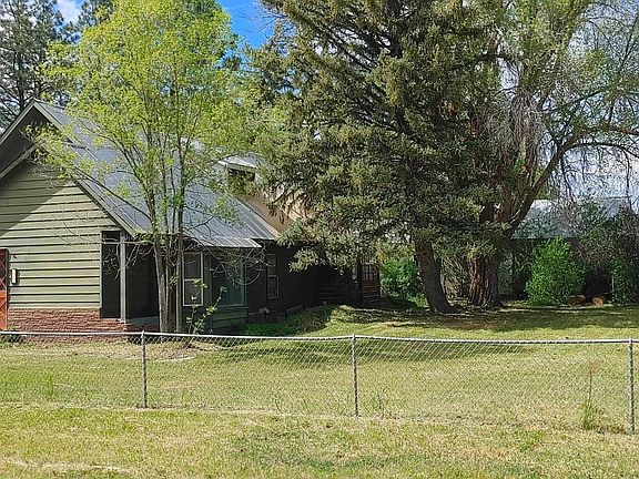 2nd image of 227 Alturas Ave E