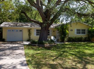 515 Lentz Rd, Belleair Bluffs, FL 33770