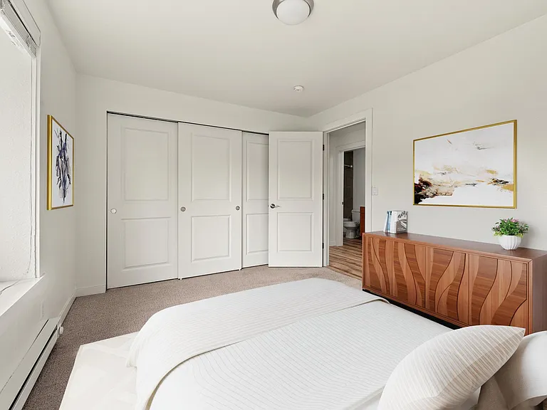 Sunset Shores Apartments — Photo 8